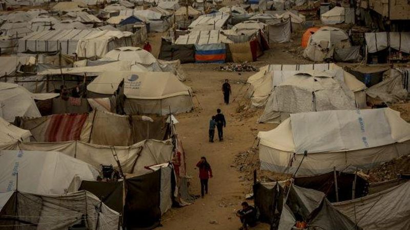 Refah Sınır Kapısı Açıldı: Filistinliler Zorlu Koşullara Rağmen Gazze'ye Dönüyor