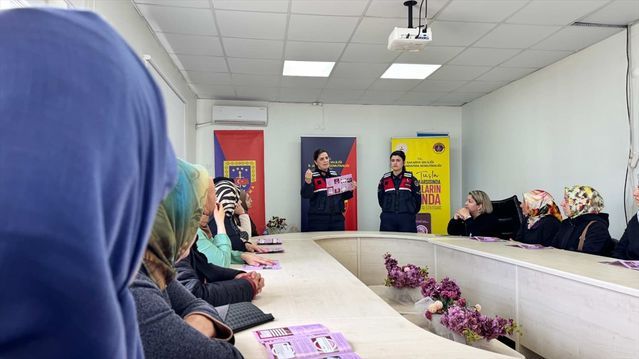 Sakarya'da Kadınlara Şiddetle Mücadele Eğitimi Verildi