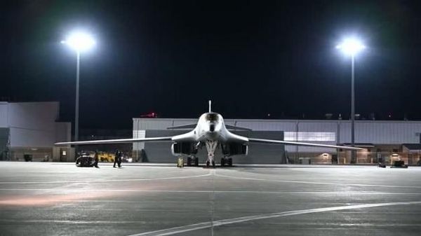 CENTCOM, İran'ın Umman Körfezi'ndeki 11 Gemisini Yok Ettiklerini Açıkladı