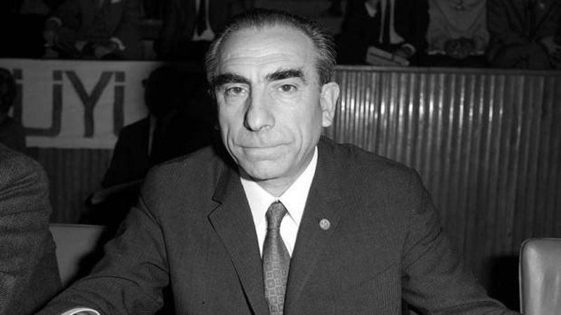 Alparslan Türkeş: Milliyetçi Hareketin Kurucusu ve Ülkücü Liderin Hayatı