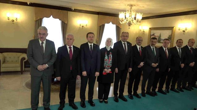 Bursa Protokolü Vali Erol Ayyıldız'ın Ev Sahipliğinde Bayramlaştı