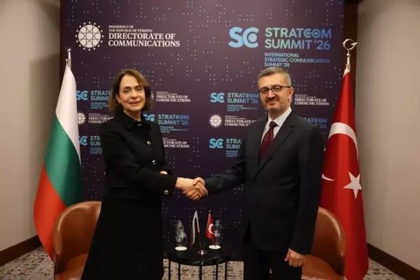 İletişim Başkanı Duran, STRATCOM Zirvesi'nde Kritik Görüşmeler Yaptı