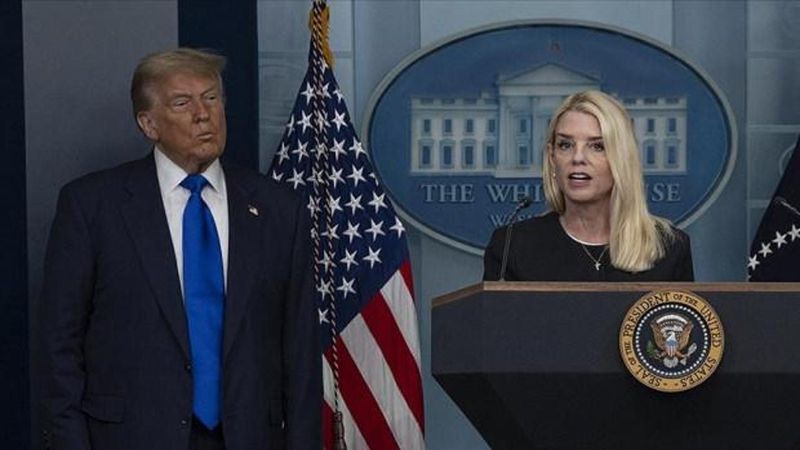 Trump, Adalet Bakanı Pam Bondi'nin Görevden Alınmasını Değerlendiriyor