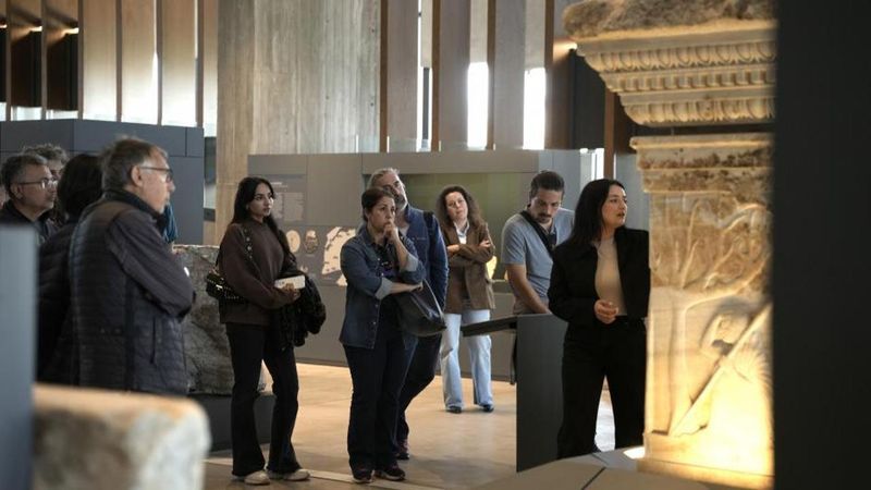 Troya Müzesi’nde Uzman Rehberlik Eşliğinde Derinlemesine Tarih Turu