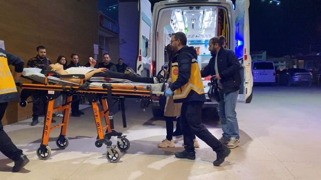 Bursa İnegöl’de Bıçaklı Kavga: İki Genç Kız Yaralandı