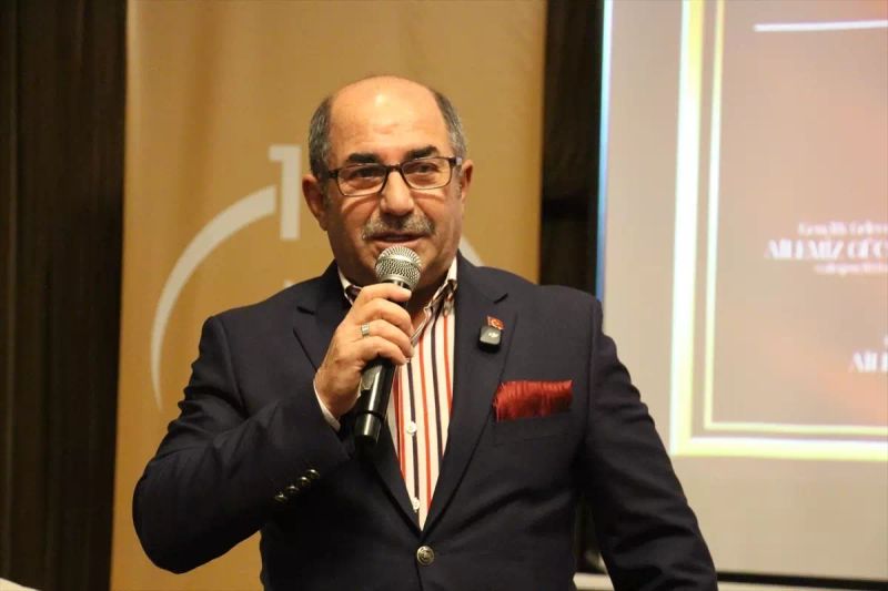 Antalya'da Aile ve Gençlik Fonu Yararlanan Çiftler Söyleşide Buluştu