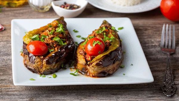 Karnıyarık Yanına Yakışan 5 Lezzetli Tamamlayıcı Tarif