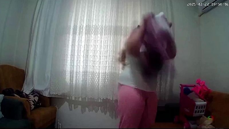 Antalya'da 1 Yaşındaki Bebeğine Şiddet Uygulayan Anneye 6 Yıl Hapis Cezası Verildi