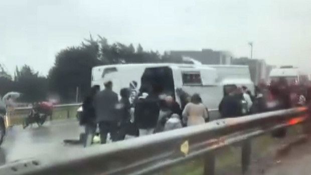 E-5 Karayolu’nda Midibüs Devrildi: 1 Ölü, 9 Yaralı