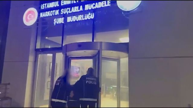 Sancaktepe'de Uyuşturucu Paylaşımı Yapan Şüpheli Polis Tarafından Yakalandı