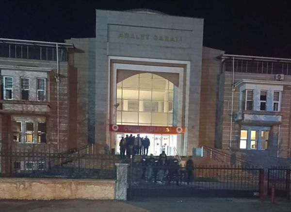 Çubuk'taki Taşlı, Sopalı Kavga Sonrası 15 Şüpheli Tutuklandı