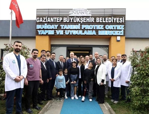 Bakan Işıkhan Gaziantep'teki Protez-Ortez Merkezi'ni Ziyaret Etti