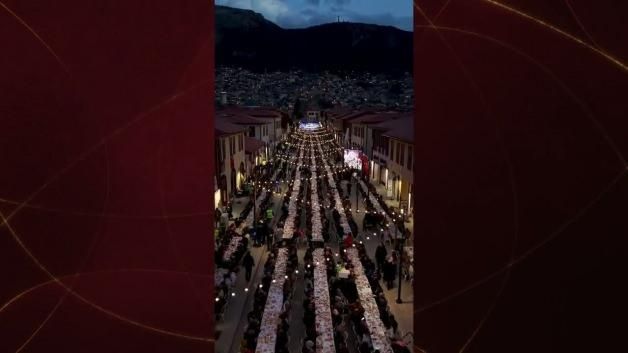 Bakan Kurum Hatay'da Yenilenen Kemalpaşa Caddesi'nde İftara Katıldı