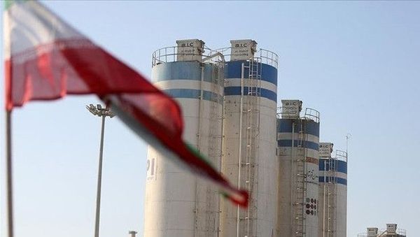 İran Resmi Ajansı: ABD ve İsrail Şiraz'daki Petrokimya Tesisine Saldırı Düzenledi