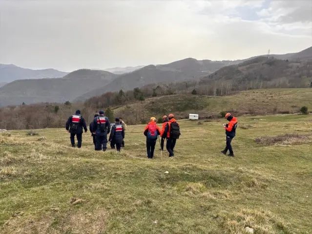 Geyve'de Kayıp 75 Yaşındaki Adam İçin Geniş Arama Operasyonu Başlatıldı