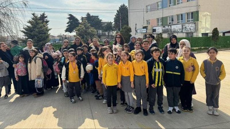 Çekmeköy’de Öğretmen Fatmanur Çelik İçin Velilerden Anlamlı Destek