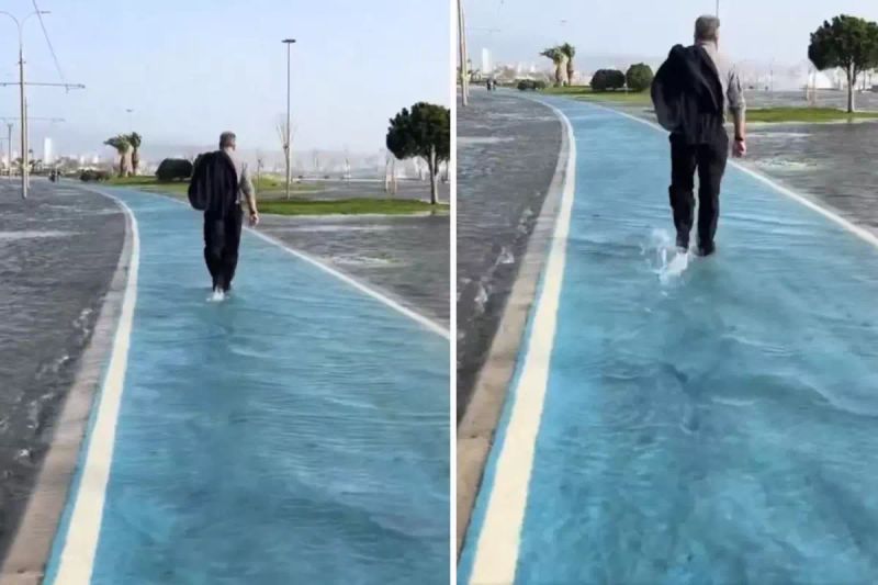 İzmir’de Şiddetli Yağış Hayatı Felç Etti, Yollar Göle Döndü