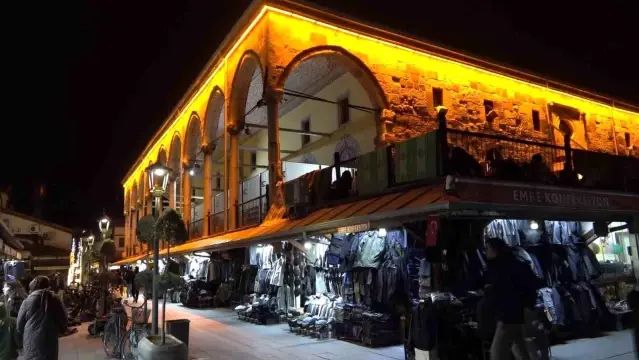 Konya'da Ramazan'ın Son Teravih Namazı Yoğun Katılımla Kılındı