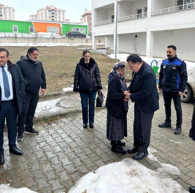 Başkan Demir, Ardahan Huzurevi Sakinleriyle Bir Araya Geldi
