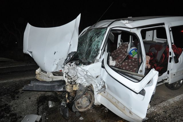 Ödemiş'te Meydana Gelen Trafik Kazasında 4 Kişi Yaralandı