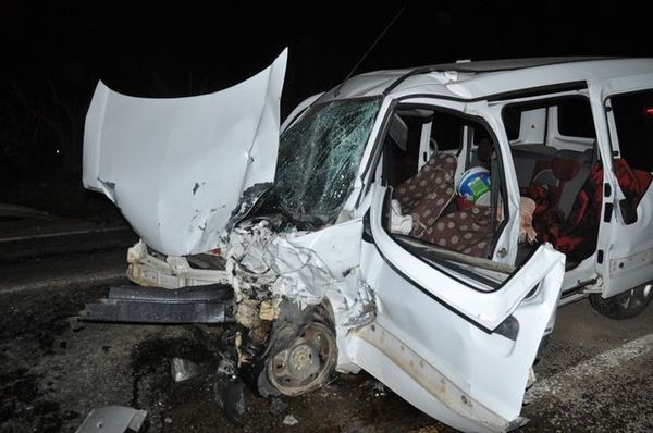 Ödemiş'te Meydana Gelen Trafik Kazasında 4 Kişi Yaralandı