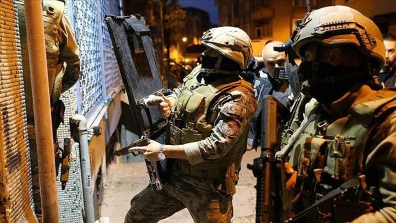 Adana’da 21 Adrese Operasyon: Çok Sayıda Şüpheli Yakalandı