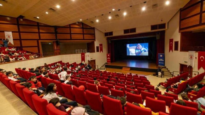 Ümraniye Kültür Merkezlerinde Çocuklara Özel Sanat Etkinlikleri Yoğun İlgi Görüyor