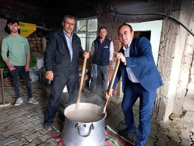 Manisa Gördes Çığiller Mahallesi'nde Asırlık Köy Hayrı Geleneği Devam Ediyor