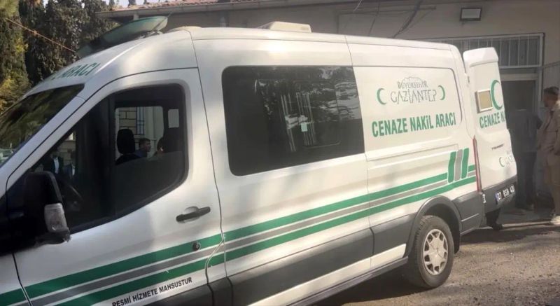 Gaziantep'te Düğün Salonu Önünde Silahlı Saldırı: Genç Hayatını Kaybetti