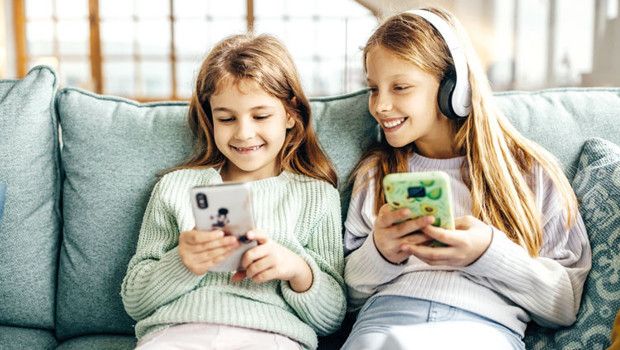 Sosyal Medyada 15 Yaş Altına Erişim Kısıtlaması ve Yeni Koruyucu Aile Düzenlemeleri Getirildi