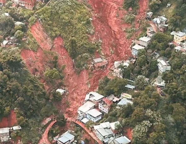 Brezilya'da Şiddetli Yağışlar Sel ve Heyelanlara Yol Açtı: 30 Kişi Hayatını Kaybetti