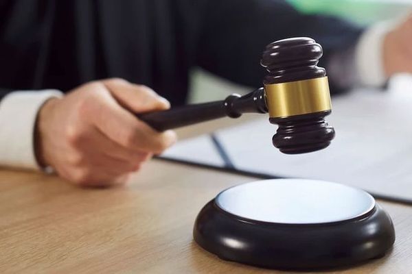 İngiltere'de Mühendis, Patronuna Söylediği Sözler Nedeniyle İşten Çıkarılamadı ve Tazminat Kazandı