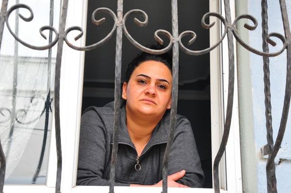 Esra Yalınkaya, Evlilik Sonrası Süregelen Şiddet ve Tehditlerle Mücadele Ediyor