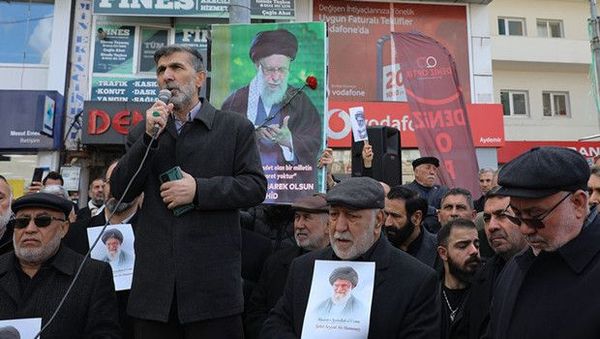 ABD ve İsrail'in İran'a Yönelik Saldırıları Protesto Edildi