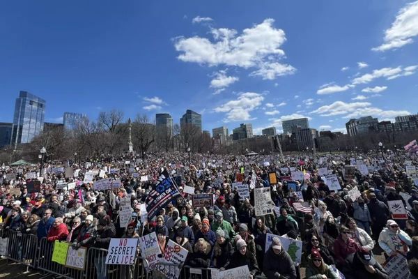 ABD'de 'Krallara Hayır' Protestoları Beyaz Saray Önünde Yoğunlaştı