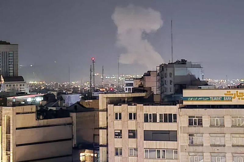 İran'ın Başkenti Tahran'da Ardışık Patlamalar ve Bölgedeki Gerginlik Artıyor