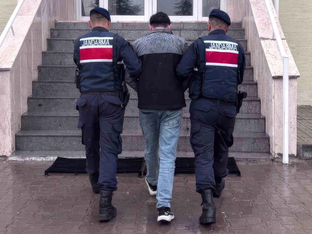 Kırıkkale'de Dolandırıcılık Suçundan Aranan Hükümlü Jandarma Tarafından Yakalandı