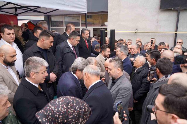 AK Parti Kayseri Teşkilatı Ramazan Bayramı İçin Bayramlaşma Programı Düzenledi