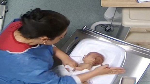 5 Günlük Bebeğe Şiddet Uygulayan Hemşire Hakkında İlk Duruşma Yapıldı