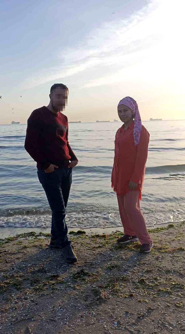 İstanbul Bahçelievler'de Bıçaklanarak Öldürülen Kadının Eski Eşi Aranıyor