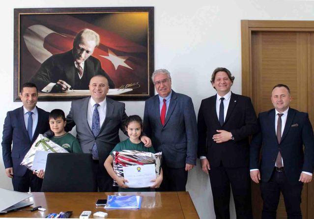 Köşk’te En Çok Kitap Okuyan Öğrencilere Teşekkür Belgeleri Verildi