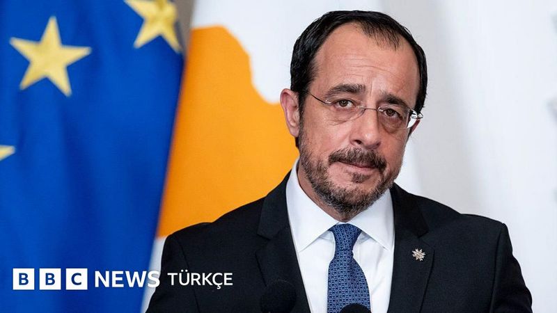 Kıbrıs Cumhurbaşkanı, İngiliz üslerinin geleceği için tüm seçenekleri değerlendirdiklerini açıkladı