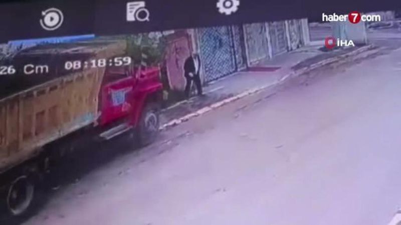 Kocaeli’de Freni Boşalan Kamyon Yaşlı Adamı Ezerek Öldürdü