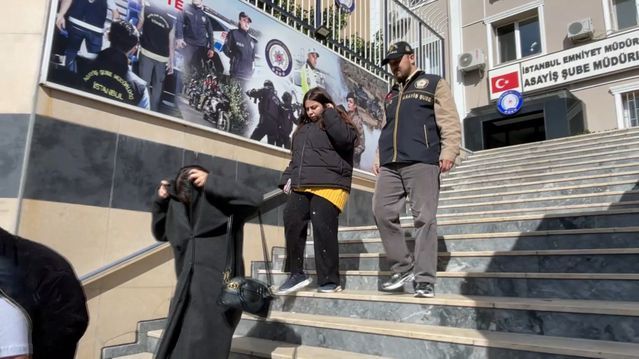 İstanbul ve İzmir'de Fuhuş Operasyonunda 9 Kişi Tutuklandı