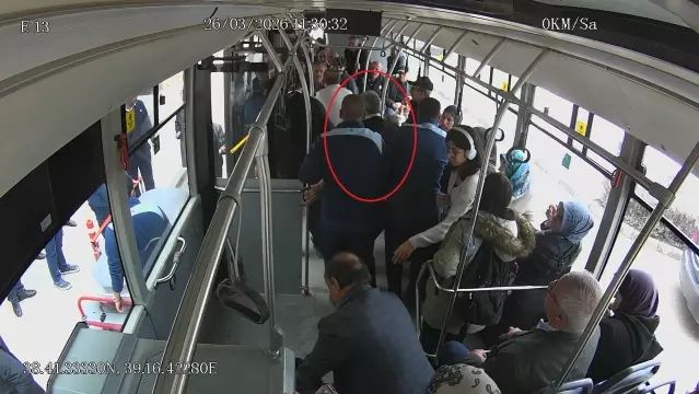 Elazığ’da Otobüs Şoförü, Kalp Krizi Geçiren Yolcuyu Hızla Hastaneye Ulaştırdı