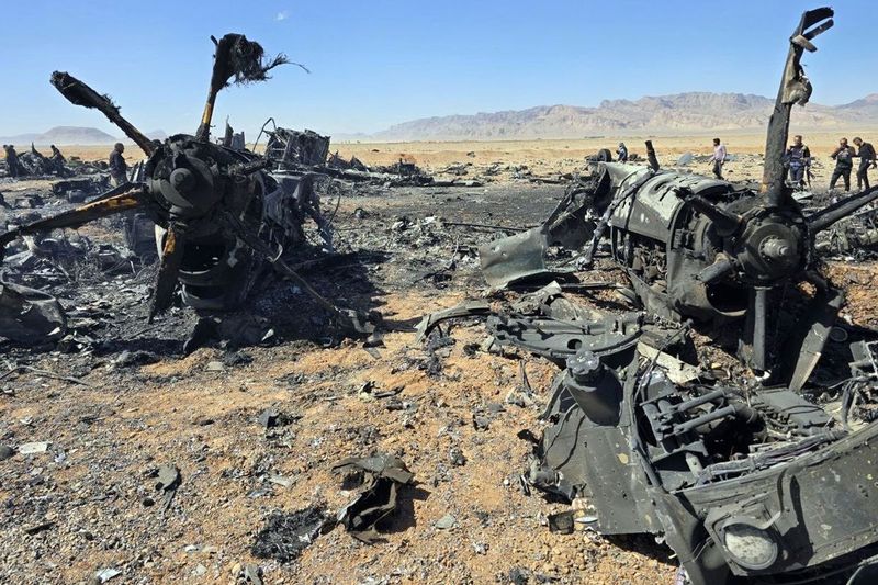 İran, ABD'nin Kendi Askerlerini Bombaladığını İddia Etti