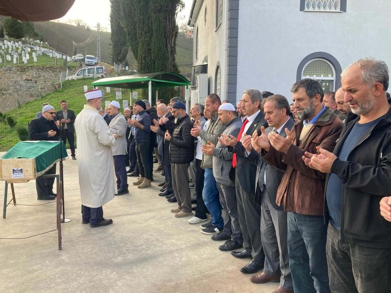 13 Yaşındaki Abdulkadir Odasında Asılı Halde Ölü Bulundu