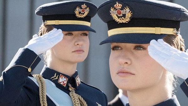 Prenses Leonor, 20 Yaşında Askeri Eğitimde Tarihe Geçti