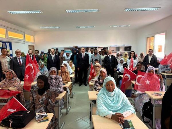 UCLG Başkanı Altay, Moritanya'da Türkoloji Öğrencileriyle Bir Araya Geldi
