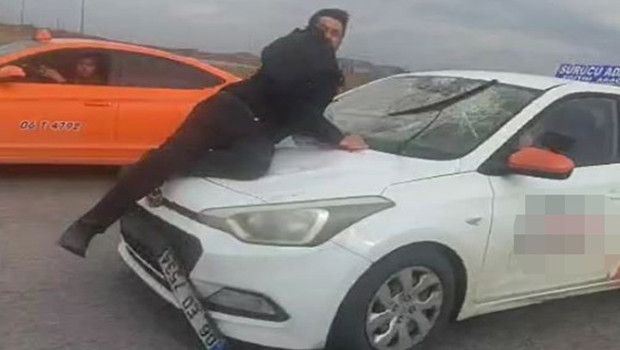 Etimesgut'ta Trafikte Tartışma 20 Kilometrelik Kaput Sürüklemesine Dönüştü